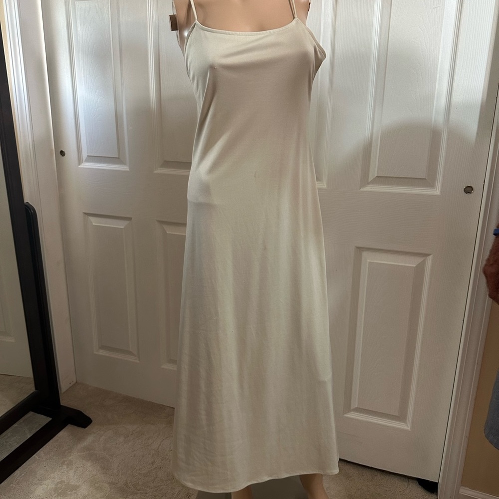 Formal Dress - Picture 4 of 4